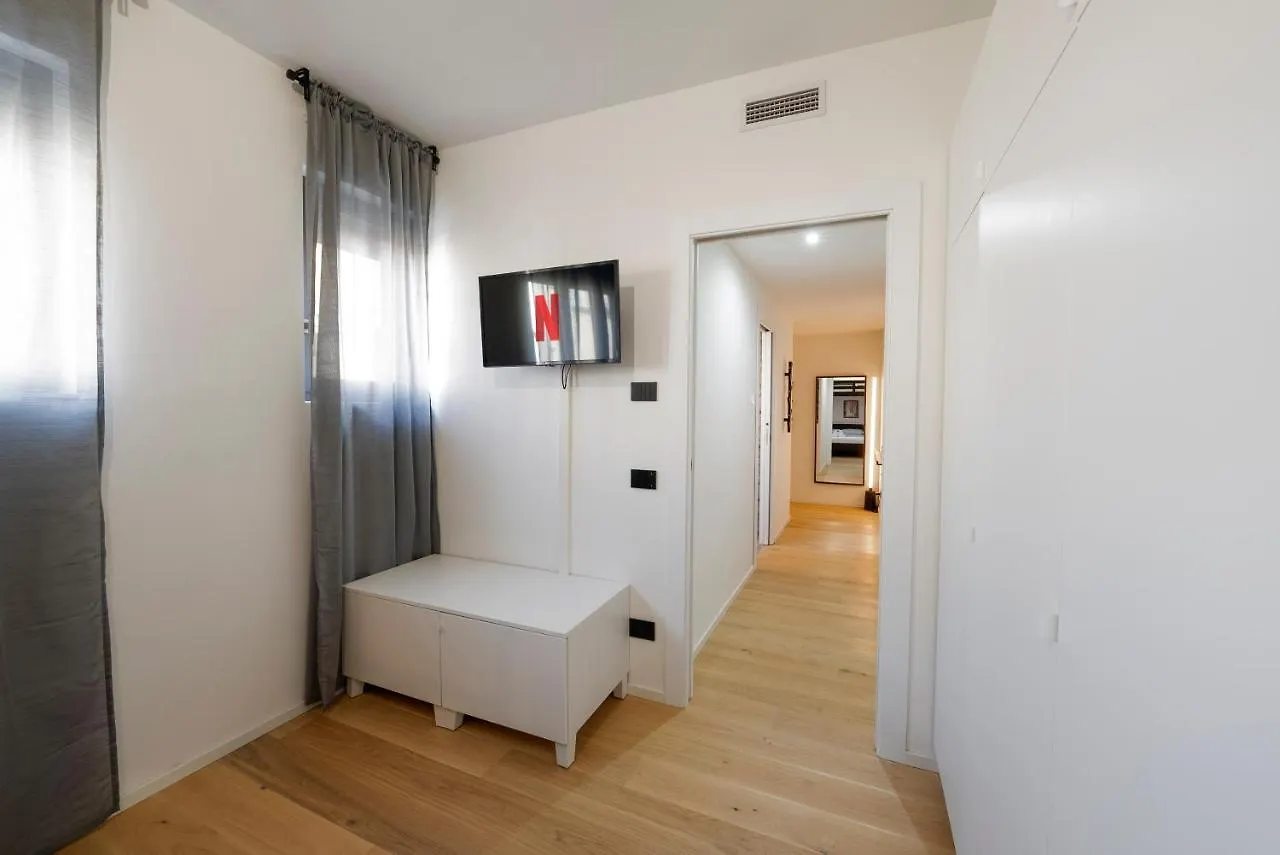 Apartment Vallarsa 10 - Int.01 Milán