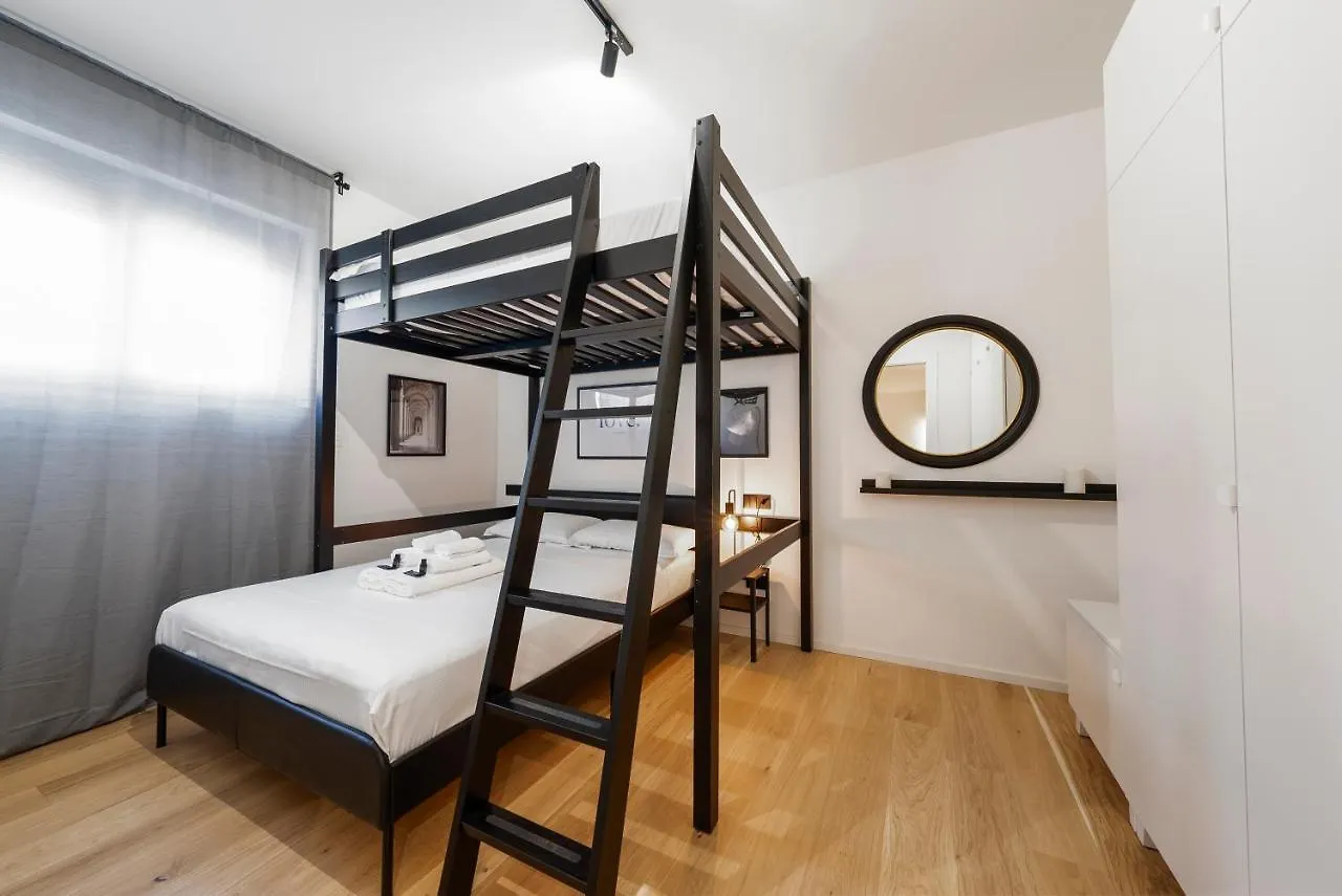 Apartment Vallarsa 10 - Int.01 Milan