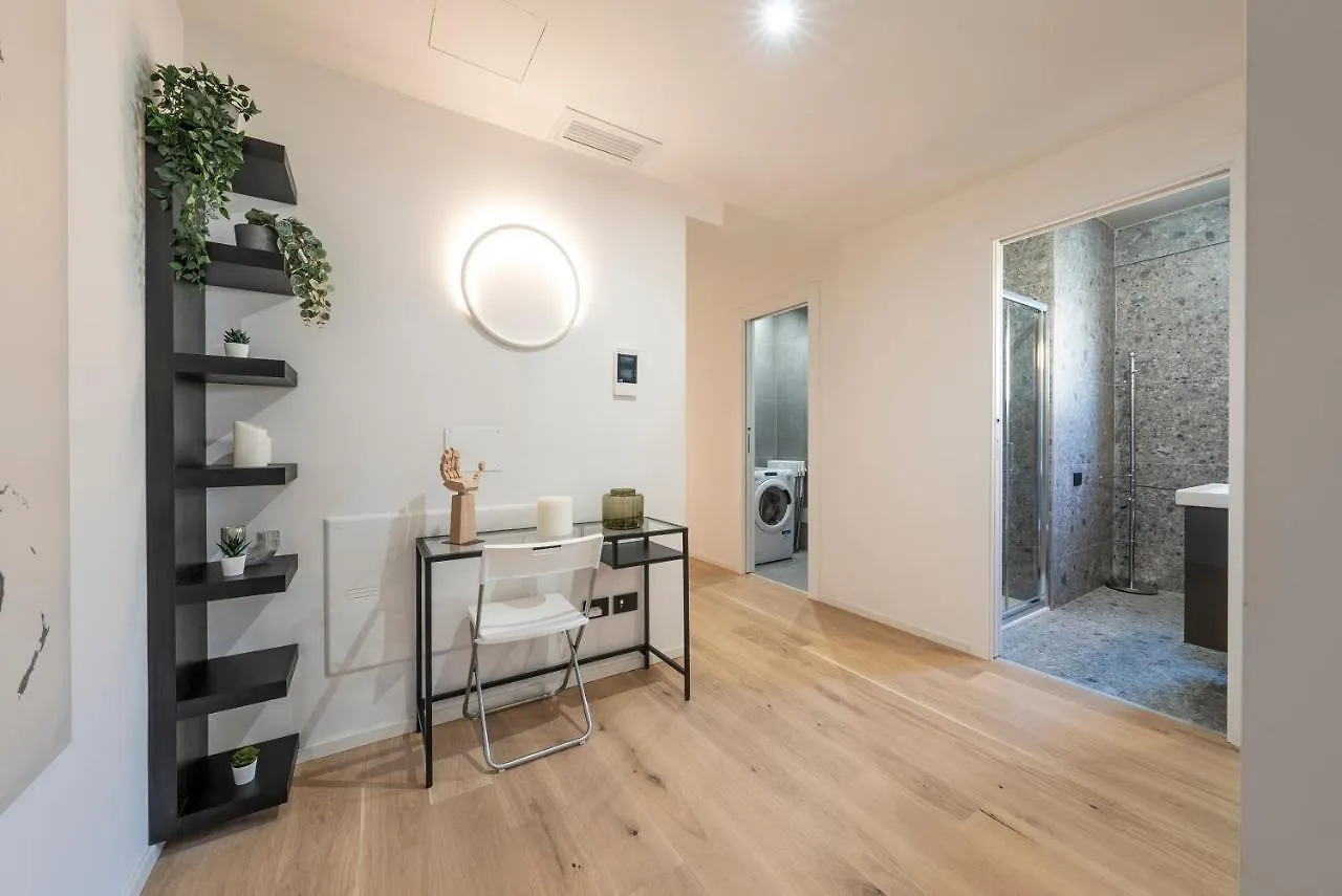 Apartment Vallarsa 10 - Int.01 Milan 0*,