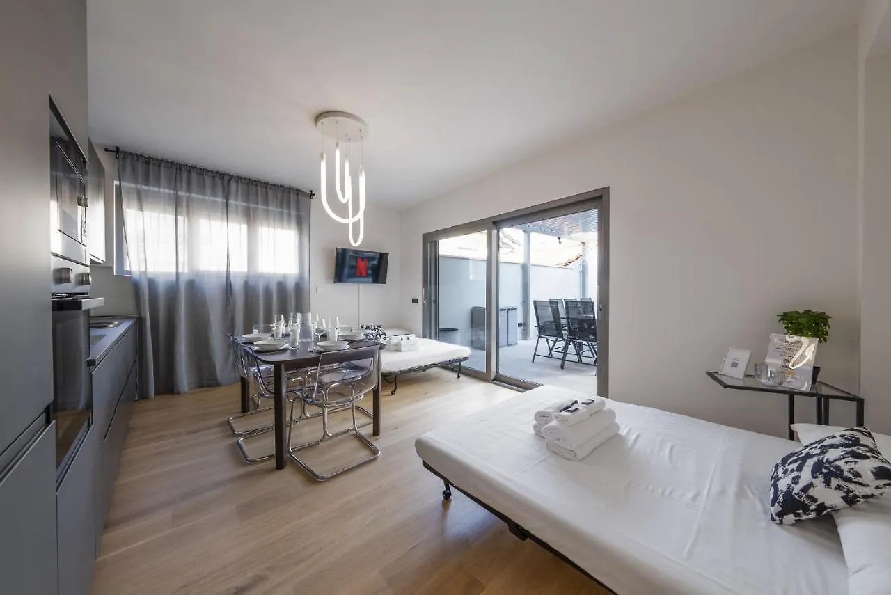 Apartment Vallarsa 10 - Int.01 Milan