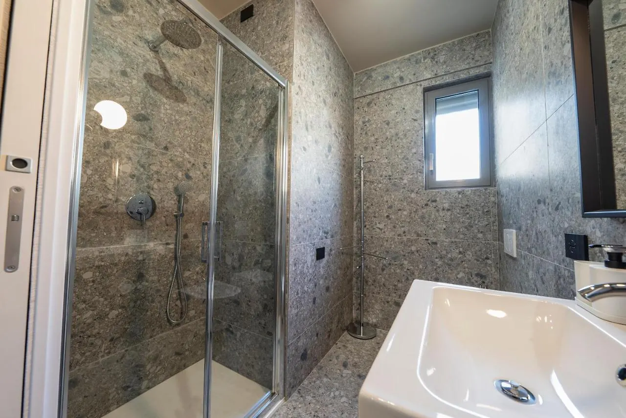 Apartment Vallarsa 10 - Int.01 Milan