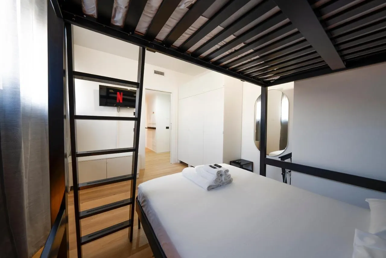 Apartment Vallarsa 10 - Int.01 Milan